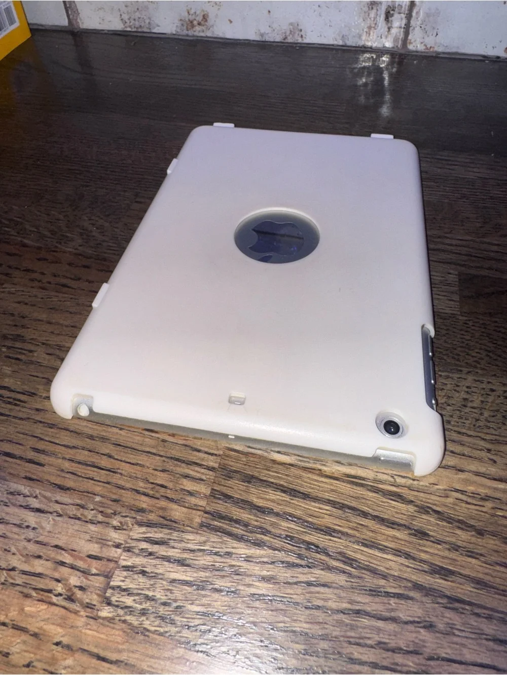Apple iPad Mini White and Gold Tablet